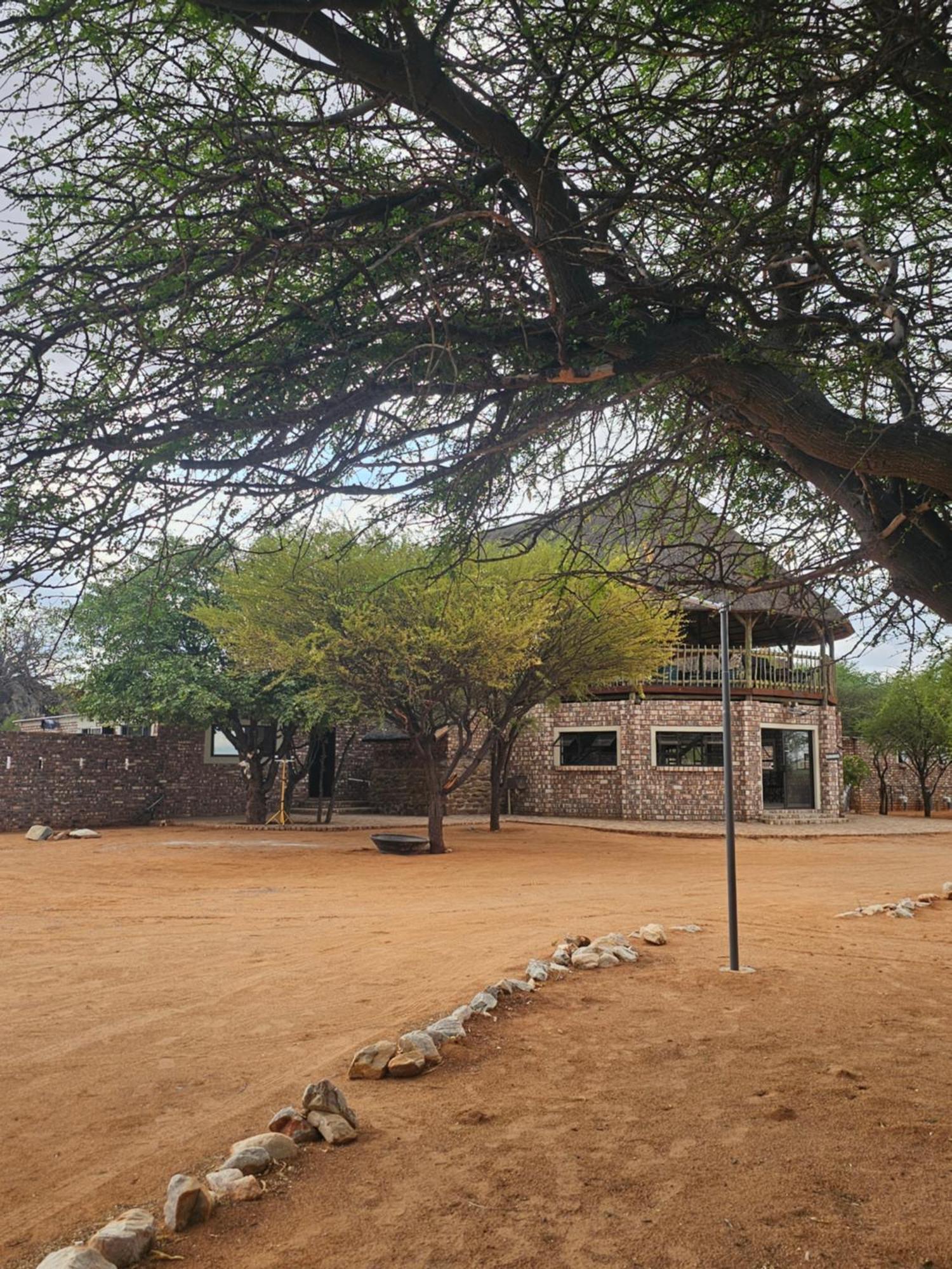 Kaoko Bush Lodge Kamanjab ภายนอก รูปภาพ
